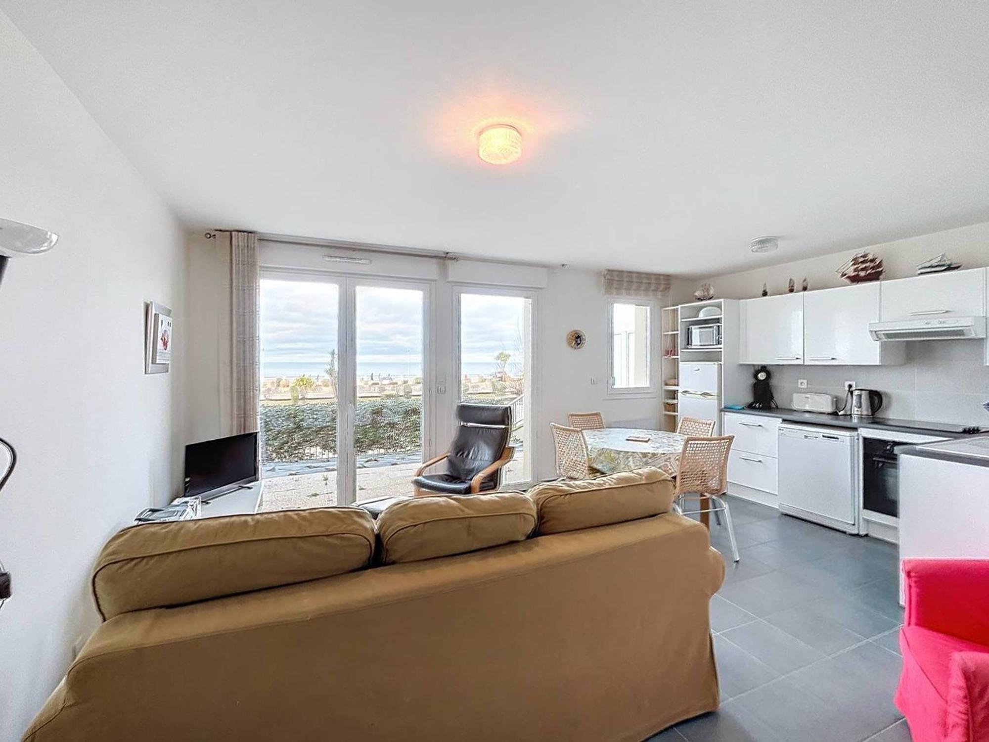 Appartement Rez-De-Jardin, Front De Mer, 4 Pers, Calme, Wifi Gratuit - Fr-1-465-46 Merville-Franceville-Plage Exterior photo