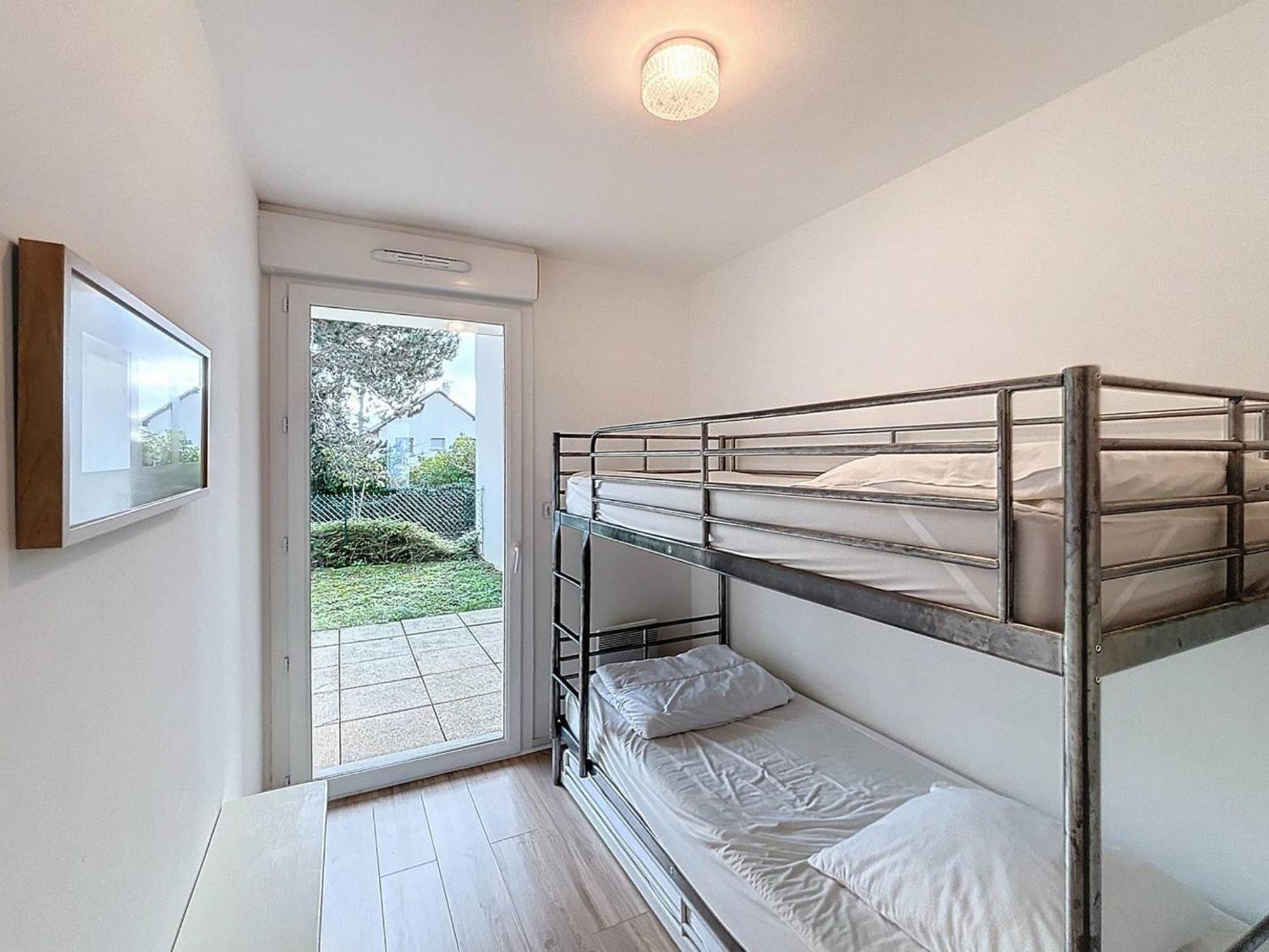 Appartement Rez-De-Jardin, Front De Mer, 4 Pers, Calme, Wifi Gratuit - Fr-1-465-46 Merville-Franceville-Plage Exterior photo